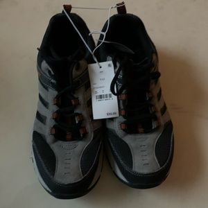 NWT Men's Sport Skechers Wide shoes  Memory Foam